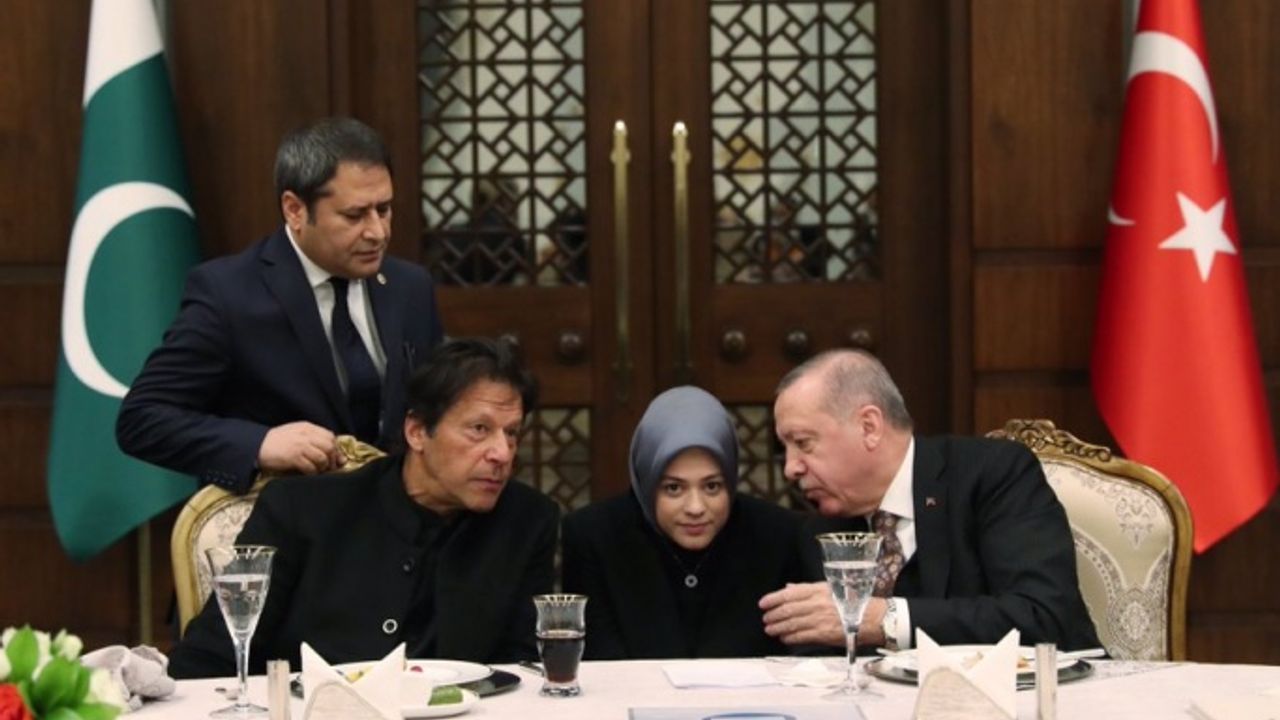 Merve Kavakçı'nın Diğer kızı Fatma Gülham Abushanab'da Erdoğan'ın Danışmanı çıktı!