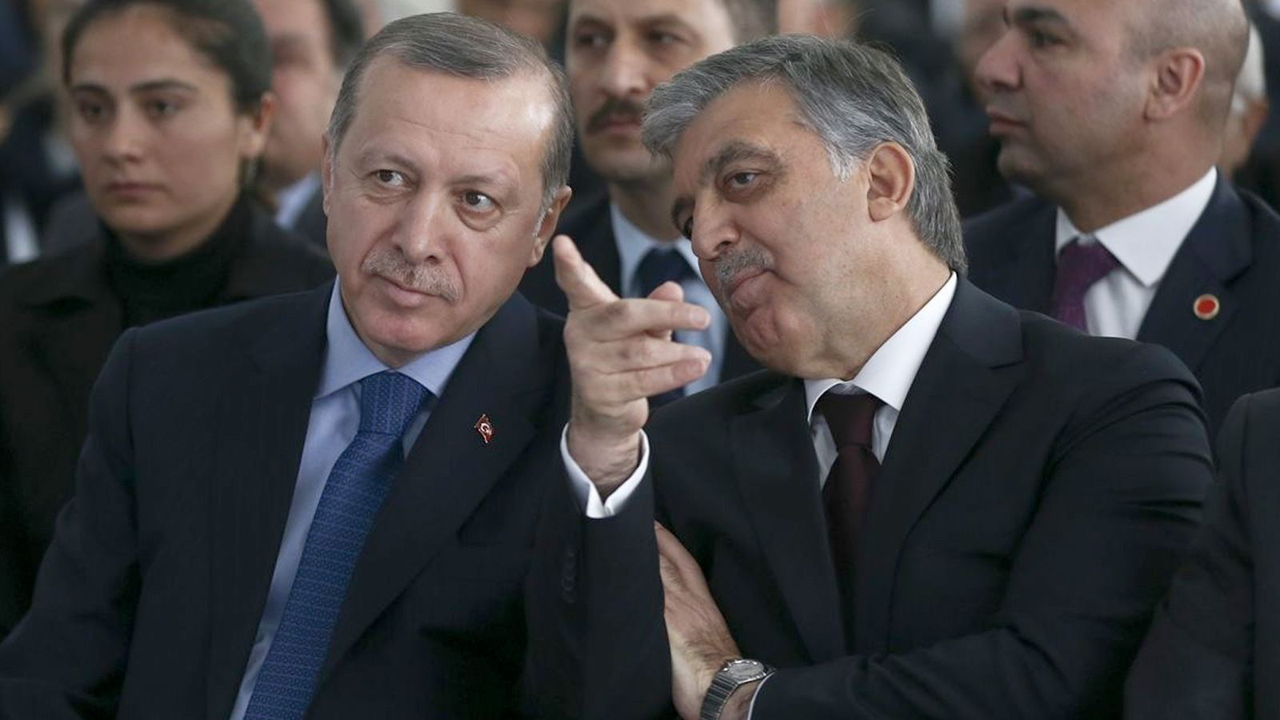 Erdoğan-Abdullah Gül Sürtüşmesi! "Ben Konuşsam Daha mı İyi?" Demiş