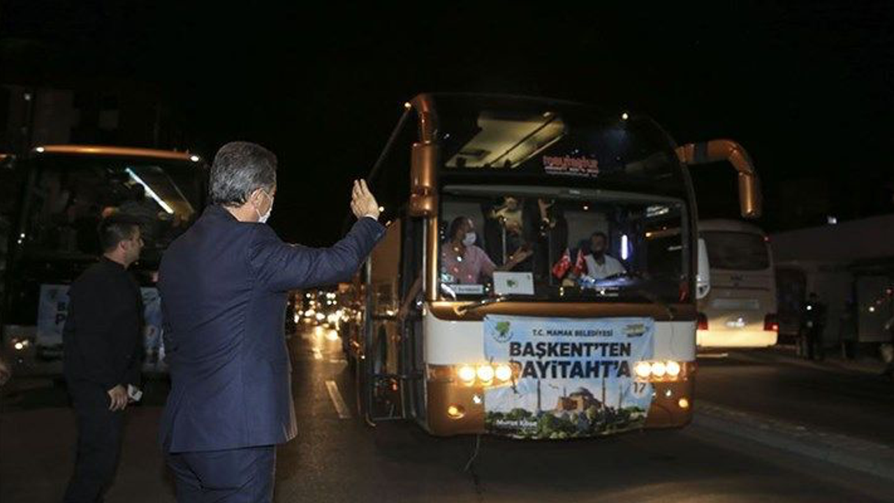 AKP'li Belediyenin Harcamaları 'Reklam' Oldu