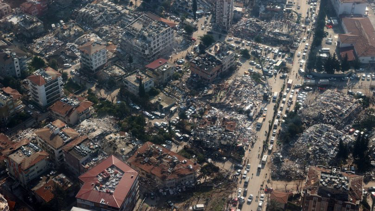 Kurumlara Güven Dip Yaptı: Vatandaş ‘Deprem Paraları Depreme Harcanmadı’ Dedi