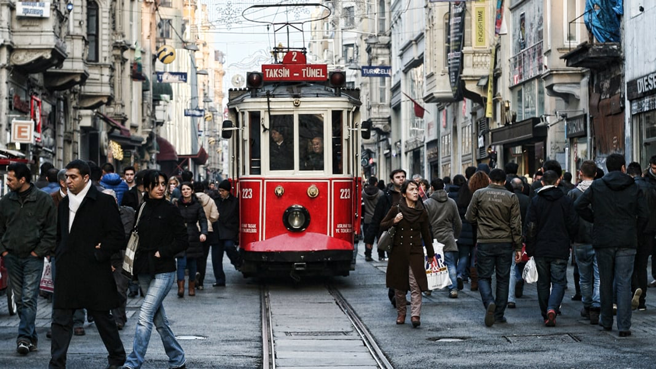 Mart Ayı Gündemi Belli Oldu: İstanbullular Geçinemiyor