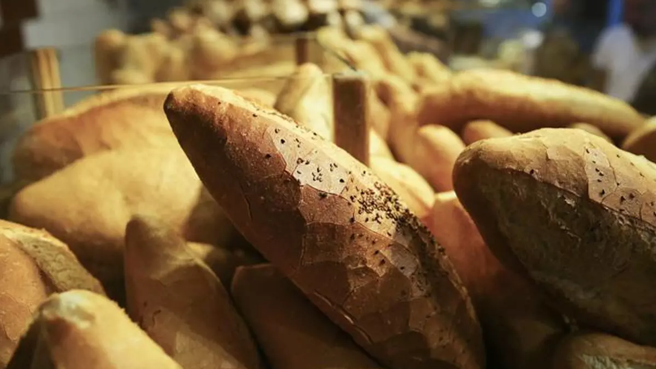 Tüm Türkiye'de Fiyatlar Değişti: Ekmekte Zamlı Satış