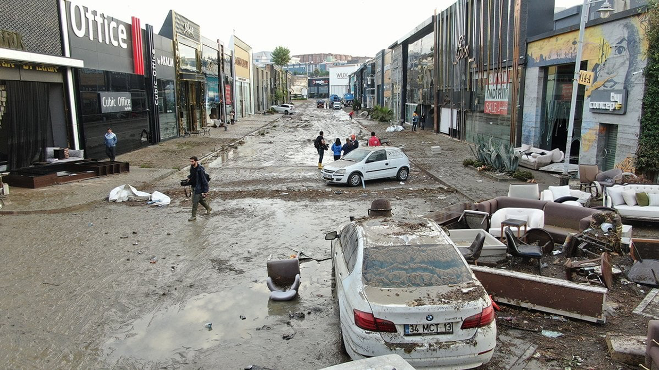 İşte Sel Felaketinin Bilançosu! İstanbul Valiliği Son Durumu Paylaştı