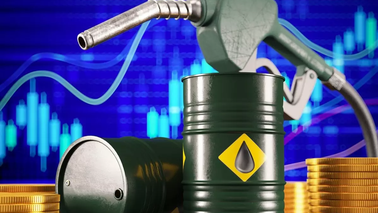 Petrol İçin 100 Dolar Tahmini: Pompada İkinci Zam Dalgası Gelebilir