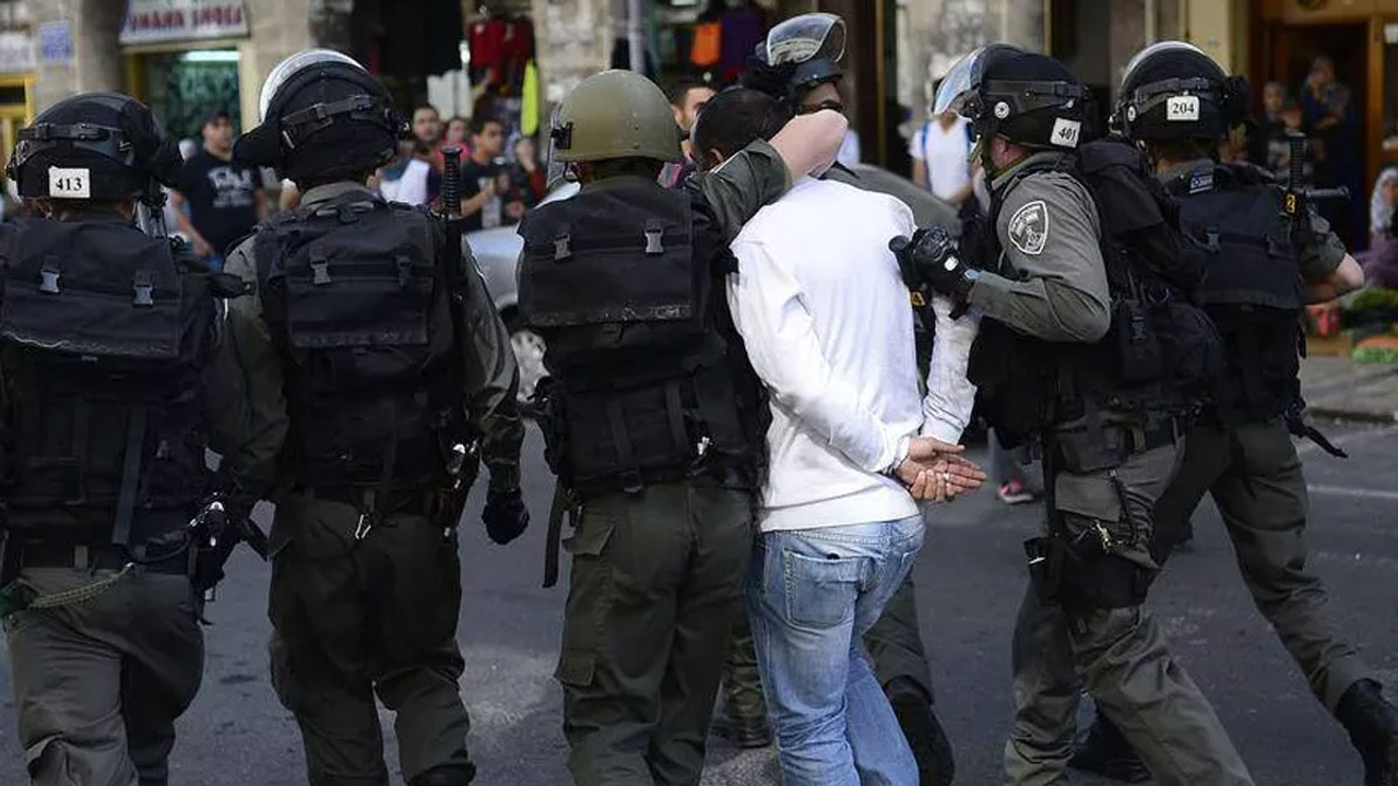İsrail'de Arap Vatandaşlarına Baskı Arttı: Yüzlerce Kişiye Sosyal Medya Gözaltısı