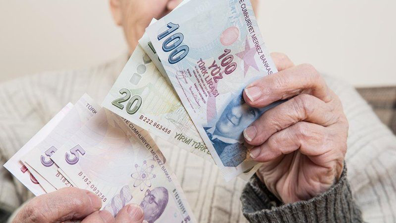 Emeklilik Yaşı Yükseliyor: Emekli Maaşları Düşüyor...SGK Uzmanı Ali Tezel İddia Etti