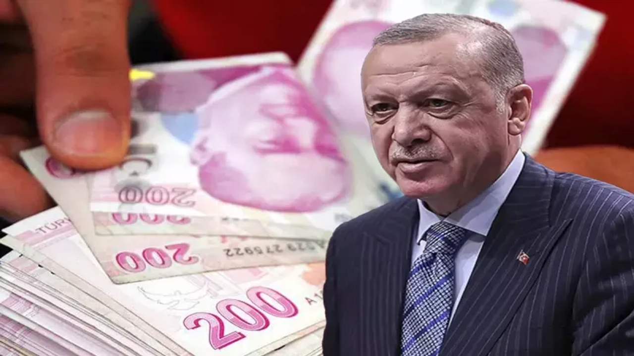 Cumhurbaşkanı Erdoğan'ın Maaşı Ne Kadar Oldu? Erdoğan'dan Erdoğan'a Zam