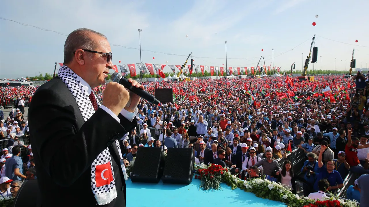 Erdoğan: Ey Batı! Yeniden bir Hilal-Haçlı Mücadelesi mi İstiyorsunuz?