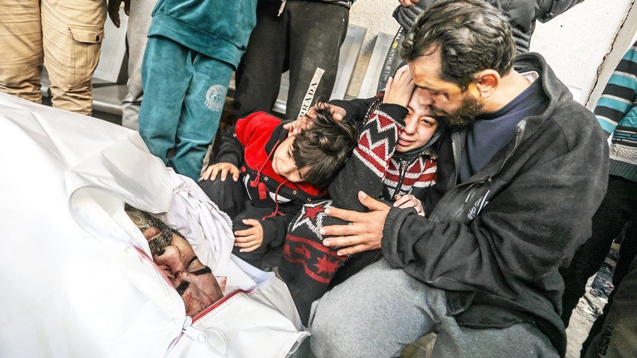 Dünyanın Gözü Önünde Vahşet: Üç Hiroşima Gazze'ye Düştü