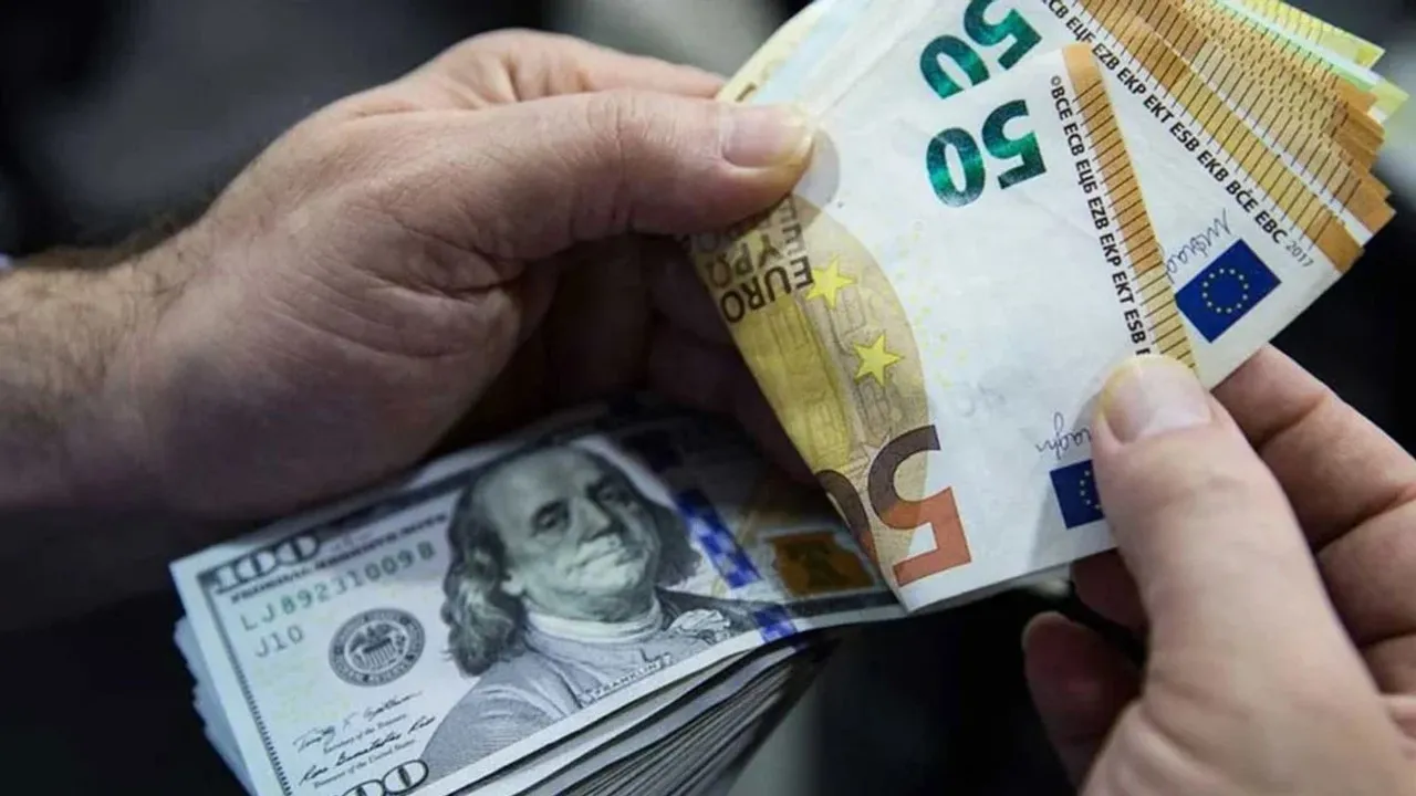 Euro ve Dolar Aldı Başını Gidiyor: Ünlü Ekonomist Prof Bülbül Rekor Sonrası Yeni Hedefi Duyurdu