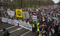 İngiltere'de Gazze Eylemi: Binlerce Kişi İsrail  Büyükelçiliği'ne Yürüdü
