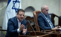 Gerçekleri Haykıran Ayman Odeh İsrail Meclisi'nden Atıldı: 'Ordu Gazze'de Katliam Yapıyor'