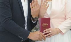 Evlilik Yaşı Yükseldi, Evlenme Oranları Azaldı…