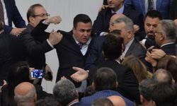 Meclis'teki kayyum Protestosu Sırasında Arbede: Meclis'te Ortalık Karıştı Kayyum Kavgası
