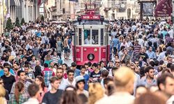 Çok Çalışıyoruz Yoksulluktan Kaçamıyoruz, Hafta Sonu da Çalışıyoruz