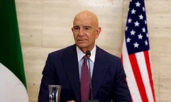 Tom Barrack İtiraf Etti: "Aynı Şeyi Suriye'de de Yaptık" Irak, Suriye ve Libya'da Kirli Oyuna Alet mi Olduk?