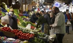 Asgari Ücret ve Emekli Aylığıyla Pazar Hesabı: Fasulye ve Salatalığın Fiyatı Arttı, Alım Gücü Zorlandı