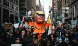 ABD’de Milyonlardan Trump'a Karşı Tarihi "Krallara Hayır" Yürüyüşü