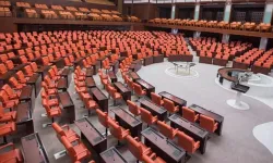 AKP İçinde Görülmemiş Kriz! Vekiller 'Sessiz Protesto'ya Başlamış, Trump'ın Erdoğan'a Övgüleri Tepki İle Karşılanıyor