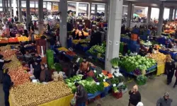 Savaş Vatandaşın Sofrasını Vurdu: Fiyatler Cep Yakıyor, Pazara Giren Hemen Çıkıyor