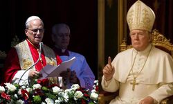 Trump'tan Skandal Paylaşım: Hristiyan Dünyası  Ayağa Kalktı, Trump Önce Papa'yı Hedef Aldı, Sonra Hz. İsa Oldu