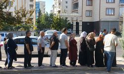 Et ve Süt Kurumu Önünde İndirim Kuyruğu: 1 Kilo Kıyma İçin 5 Saat Bekliyorlar