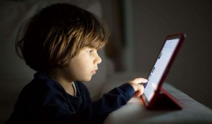 “Gelişim Çağındaki Çocuklarımız Ekrana Bakarak Büyüyor”