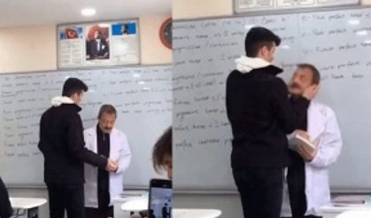 Lisede Öğretmene Yapılan Saygısızlık Tepki Topladı