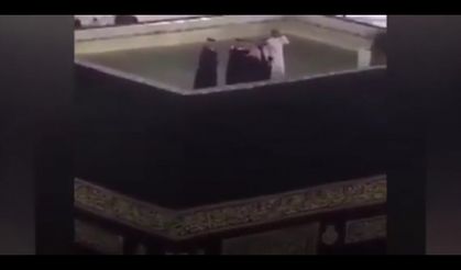 Prens Selman'ın  Kabe'nin Çatısında Ne İşi Var?