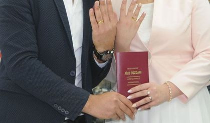 Evlilik Yaşı Yükseldi, Evlenme Oranları Azaldı…