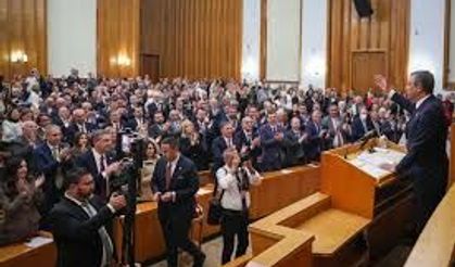 Özgür Özel: ''Dostu Düşmanı Birbirinden Ayırmakta Ustalaştık'' Salonda "Hain Kemal" Sloganları Atıldı