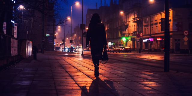 Ipsos'tan 8 Mart'ta Çarpıcı Araştırma: 10 Kadından 7'si Dışarıda Yalnızken Kendini Güvende Hissetmiyor