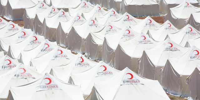Ipsos'tan Kızılay Araştırması: Toplumun Yüzde 72'si 'Çadır Satışı Yanlış' Diyor