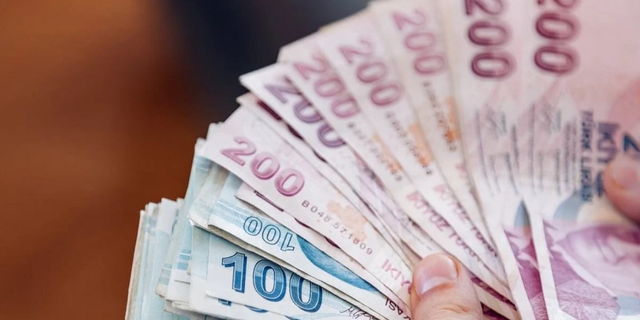 Milletvekili Özgür Karabat'tan Dikkat Çeken İddia:Kamu Bankaları Depremzedelerin DASK Ödemelerine El Koyuyor