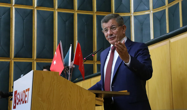 Ahmet Davutoğlu'ndan İktidara 'Gazze' Eleştirisi:'Türkiye İsrail'e Yaptırım Uygulamadı Kimse Şov Yapmasın'