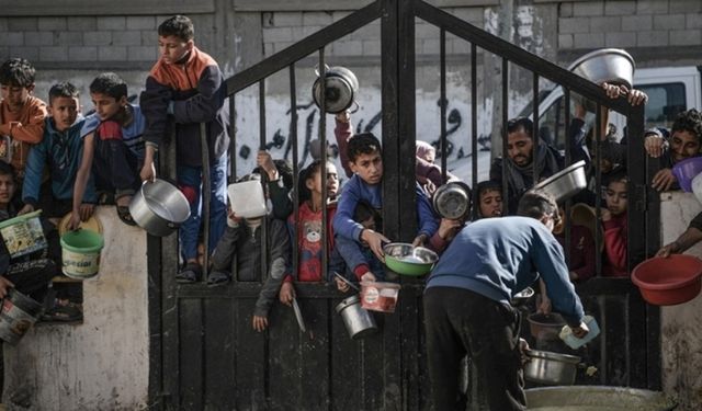 Gazze’de Yüz Binlerce Kişinin Hayatı Açlık ve Susuzluk Nedeniyle Tehlikede