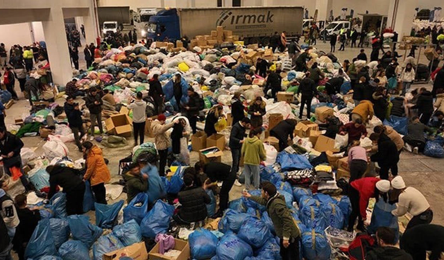 AKP’li Vekil Deprem Yardımını Götürmüş, Skandal Doğrulayan Vekil Özkeçeci İtiraf Etti