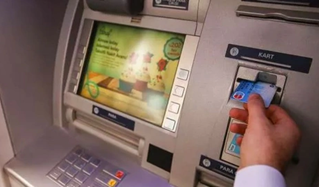 ATM’ler Neden Çalışmıyor? Uzmanlar Uyarıyor: Bankalar Bilerek Nakit Vermiyor