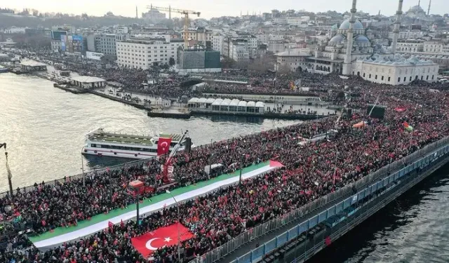 Tarihi Buluşma: Yüz Binler Gazze İçin Galata'ya Yürüdü, Katil ZIM Türkiye'den Defol' Pankartı Taşıyanlar Gözaltında