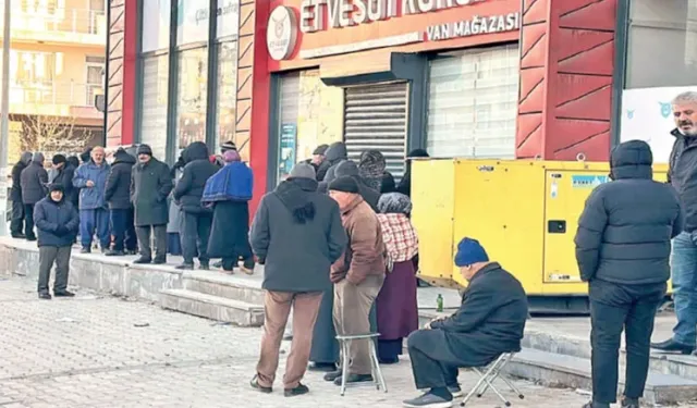 Yeni Yıl Zam ve Kuyrukla Geldi