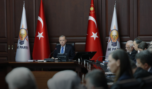 Erdoğan'sız AKP Yerlerde Sürünüyor! Bakanların, Vekillerin, MYK’nın Paçası Tutuştu…