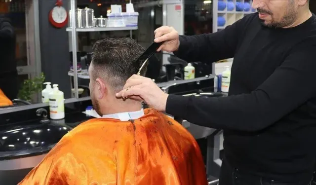 İstanbul'da Kuaför Fiyatları Uçtu! Fiyatları Gören Kapıdan Dönüyor