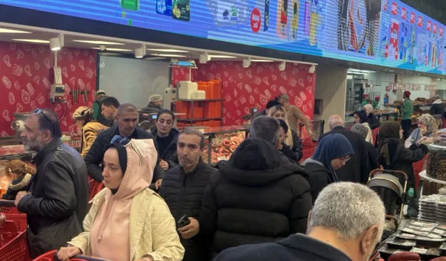 Fiyatlar Uçmuş, Vatandaş Ucuz Et İndirim Kuyruğunda