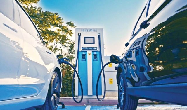 Dizelde Maliyet Şarjı 3’e Katladı: Türkiye’de Akaryakıt fFyatları Zirve Seviyelere Ulaştı