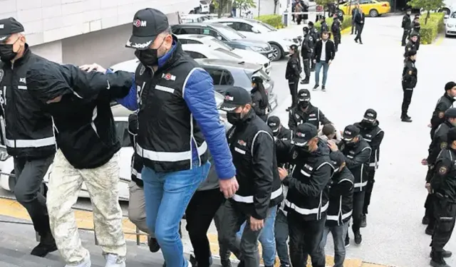 Operasyon Var, Huzur Yok! Her Gün Baskın, Her Gün Yeni Bir Çete