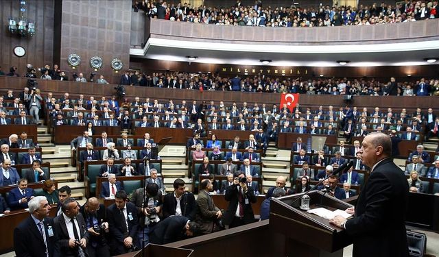 AKP'de Grup Toplantısı Kararı: 'Erdoğan' Talimatı: Bakanlara Konuşma Yasağı