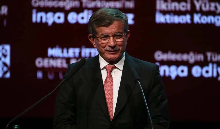 Ahmet Davutoğlu'ndan Yöneticilere Mal Beyanı Çağrısı: Ekonomiyi Temizlemek İstiyorsak...