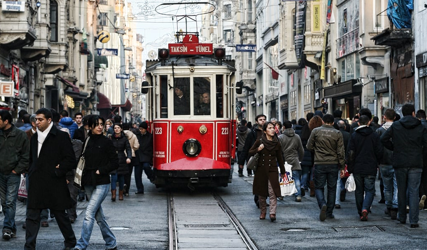 Mart Ayı Gündemi Belli Oldu: İstanbullular Geçinemiyor