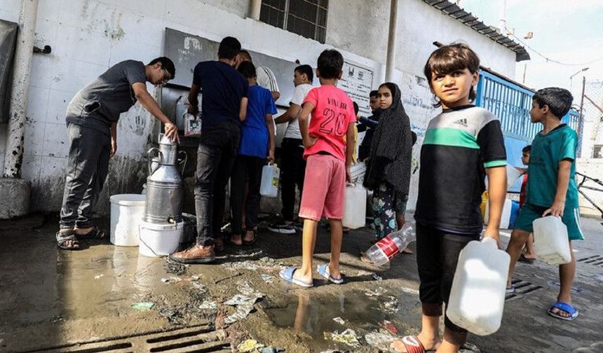 Aç-Susuz Bırakarak Soykırım Yapıyor! Gazze Halkı, Kirli Su İçmek Zorunda