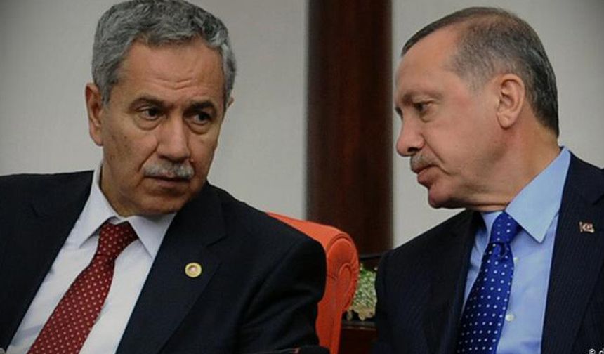 Saray'dan Bülent Arınç'a Çok Sert Sözler: 'Sesini Kesse İyi Olur'